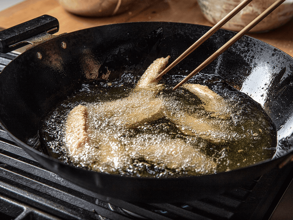 How to Deep Fry in a Wok - IMARKU