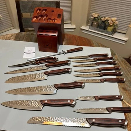 Hammered Japanese Knife Set with Steak Knives