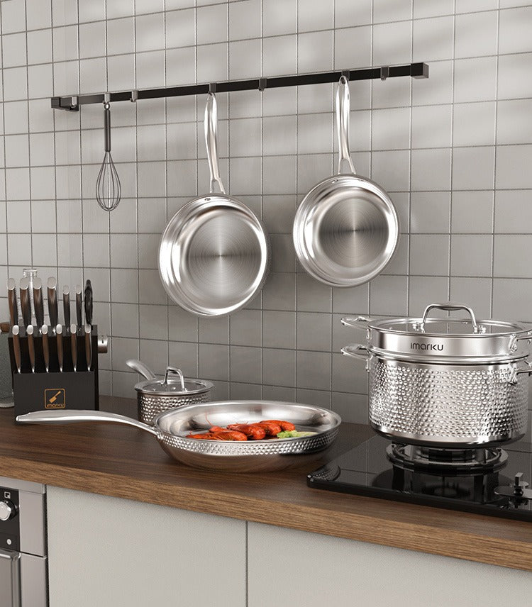 cookware-set_UBhA.jpg