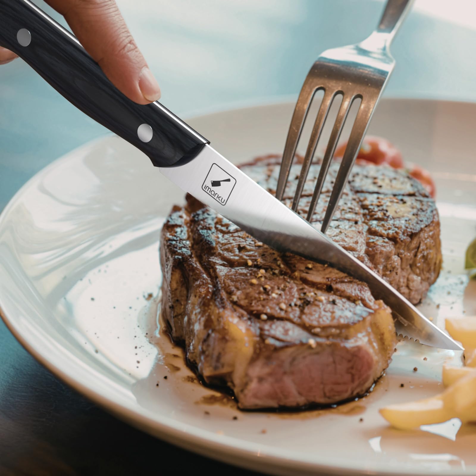 how to use steak knives in the restaurant