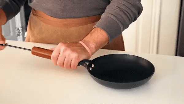 space-saving detachable nonstick frying pans